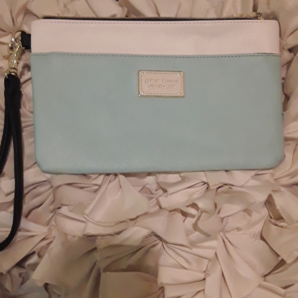 Betsey Johnson New York New York Handbags - Betsey Johnson Wristlet Purse W/Mini bG